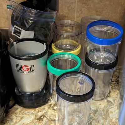 Small Kitchen Appliance Assortment