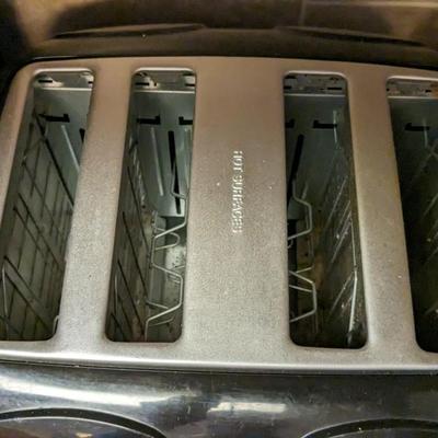 Small Kitchen Appliance Assortment