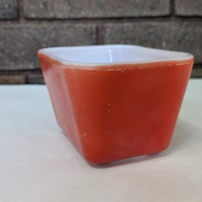 Pyrex Pink Gooseberry 444 Cinderella Mixing Bowl