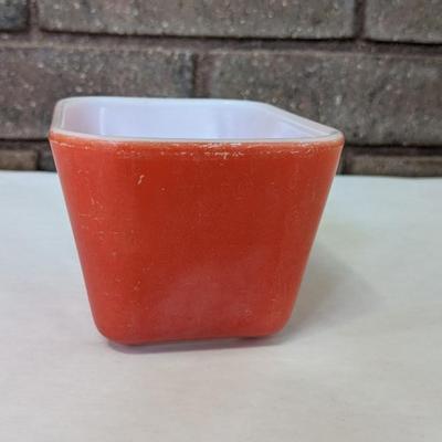 Pyrex Pink Gooseberry 444 Cinderella Mixing Bowl