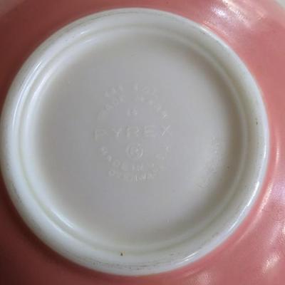 Pyrex Pink Gooseberry 444 Cinderella Mixing Bowl