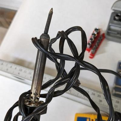 Eskimo Fan and Tool Assortment