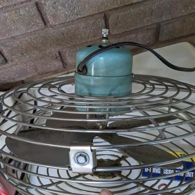 Eskimo Fan and Tool Assortment