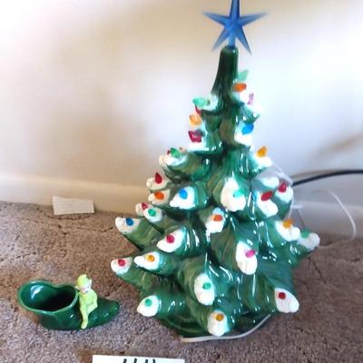 VINTAGE CERAMIC CHRISTMAS TREE AND TREASURE CRAFT FIGURINE