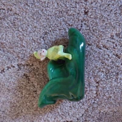 VINTAGE CERAMIC CHRISTMAS TREE AND TREASURE CRAFT FIGURINE