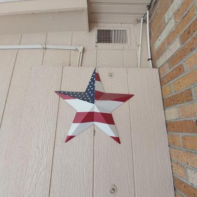 WOODEN ROCKING CHAIR AND METAL STAR