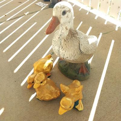 CEMENT DUCK AND ITS DUCKLINGS