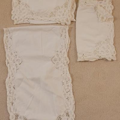 14: White Table Top Linens