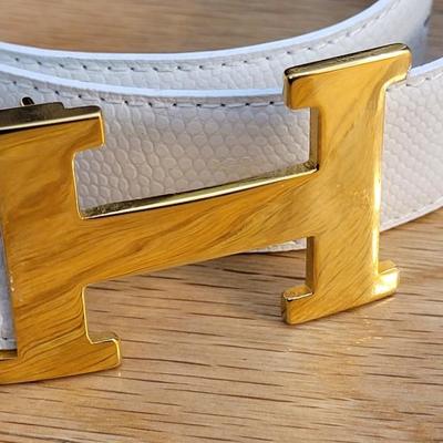 25: Stefano White Belt with H Buckle