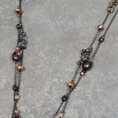 60: (2) Fashion Necklaces