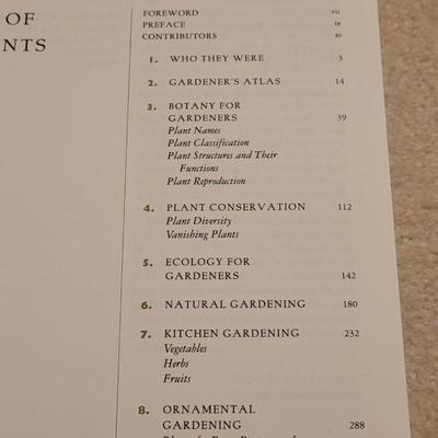72: Gardener's Desk Reference Book