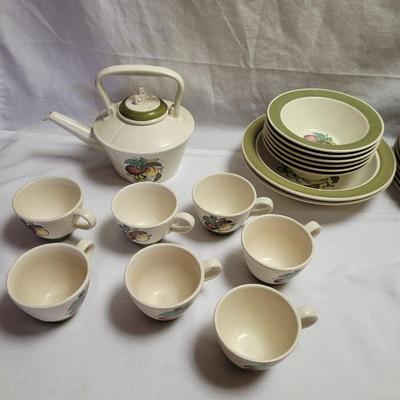 Poppytrail by Metlox "Provincial Fruit" Dishware (BLR-CE)