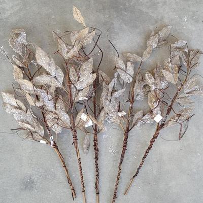 106: Golden Burlap Leave Floral