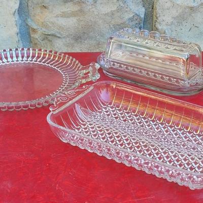 120: Glass Serving Dishes
