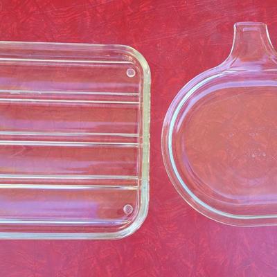 122: (2) Glass Serving Dishes
