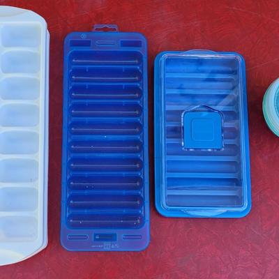 133: Ice Trays and Small Bowl with a Lid