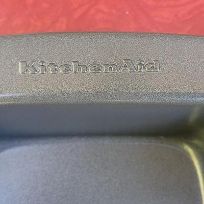138: (3) Kitchen Aid Loaf Pans