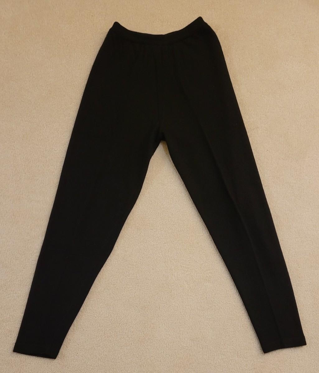 153: Black Elizabeth Arden Cashmere Pants | EstateSales.org