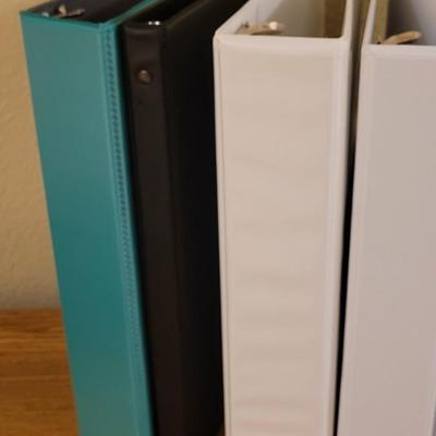 180: Binders and CD Storage Case