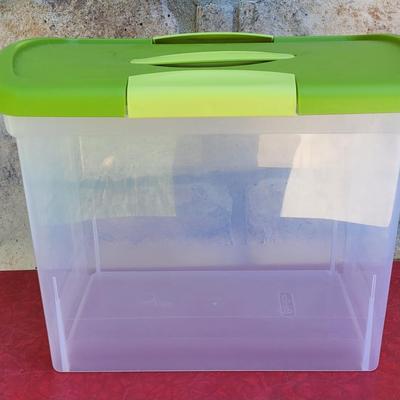 183: Plastic Storage with Lid