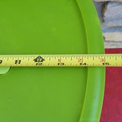 183: Plastic Storage with Lid