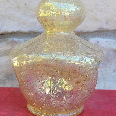189: Yellow Gold Glass Vase