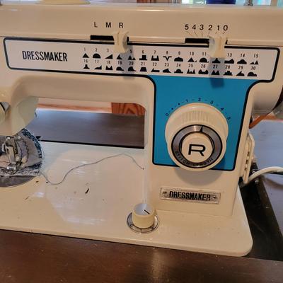 Dressmaker Sewing Machine and Sears Sewing Table (SR-DW)