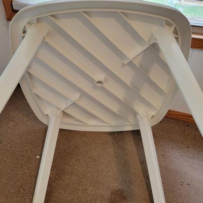 Patio Table and Chairs (SR-DW)