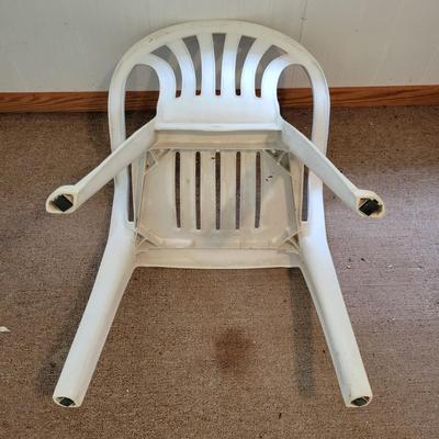 Patio Table and Chairs (SR-DW)