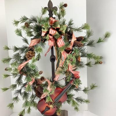 Lot 315. Old World Wreath with Violin & Ribbon made in France