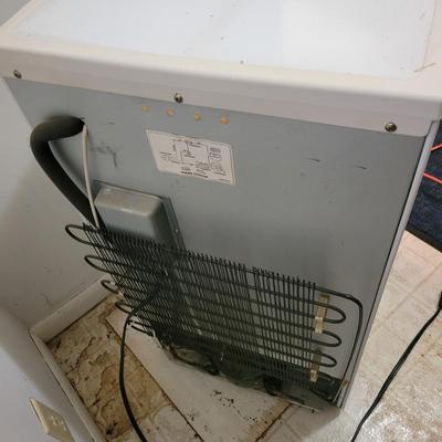ABSOCOLD Mini Refrigerator (L-DW)