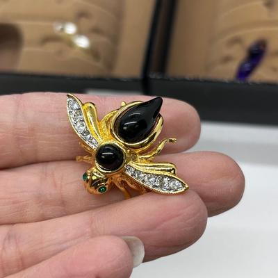 Joan Rivers Collection Interchangeable Body Bee Wasp Pin Brooch Set