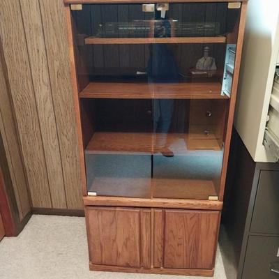 KENMORE RECORD PLAYER AND GLASS FRONT STEREO CABINET WITH STORAGE