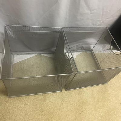 Staples Shredder & Office Supplies (UO-MG)