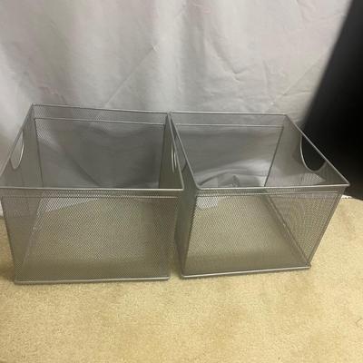 Staples Shredder & Office Supplies (UO-MG)