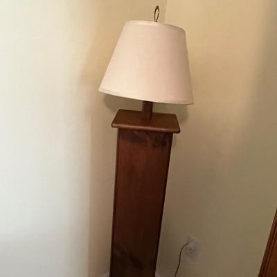 Wooden Floor Lamp With Storage (UO-MG)