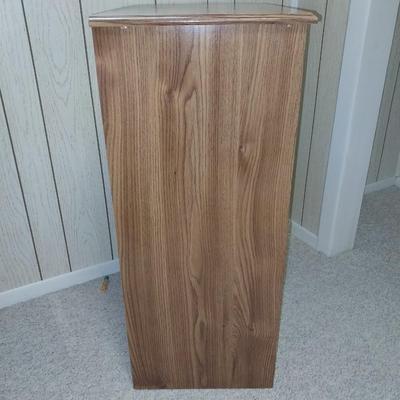WOODEN FOUR DRAWER CHEST OF DRAWERS
