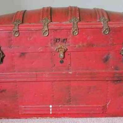 Antique Steamer Trunk With Special Artwork