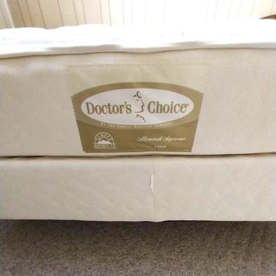 CLEAN DOCTORS CHOICE QUEEN SIZE BED WITH FRAME