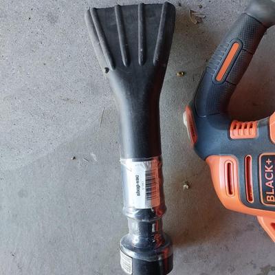 BLACK & DECKER CORDLESS LEAF BLOWER WITH CHARGER AND HEDGE TRIMMER