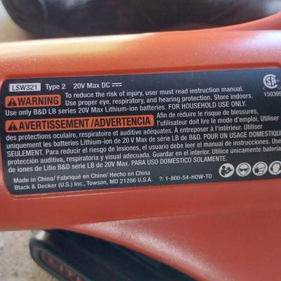 BLACK & DECKER CORDLESS LEAF BLOWER WITH CHARGER AND HEDGE TRIMMER