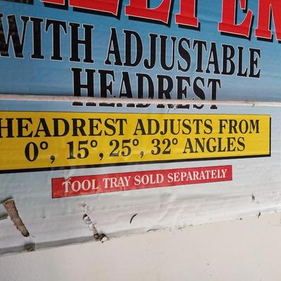 CREEPER WITH ADJUSTABLE HEADREST