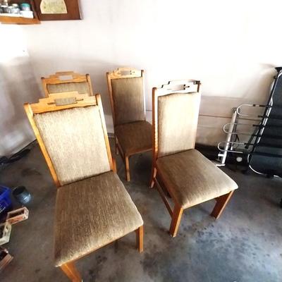 FOUR MATCHING WOODEN AND UPHOLSTERED CHAIRS