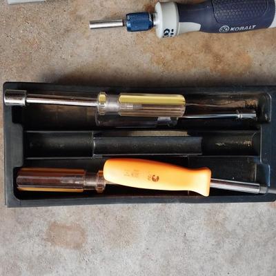 CARRY TOOLBOX FILLED WITH SOCKETS AND HAND TOOLS
