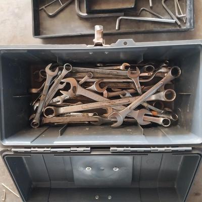CARRY BOX WITH TRAY FULL OF HEXS-SOCKETS AND WRENCHES