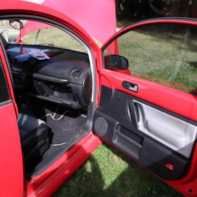 2003 Red Volkswagen New Beetle