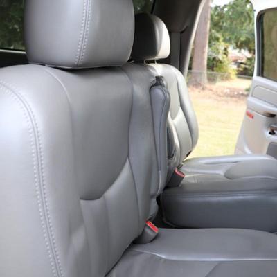 2005 White Chevrolet Suburban LT