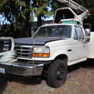 1992 Ford FSD Super Duty Utility Vehicle with Cherry Picker Crane Basket Lift Truck