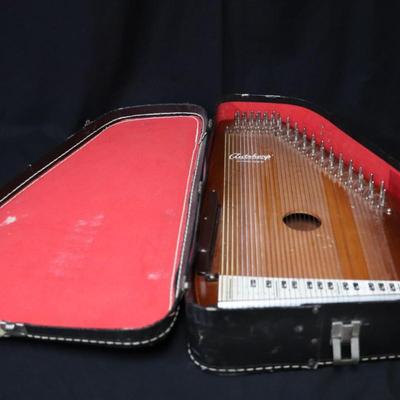 Autoharp by Oscar Schmidt