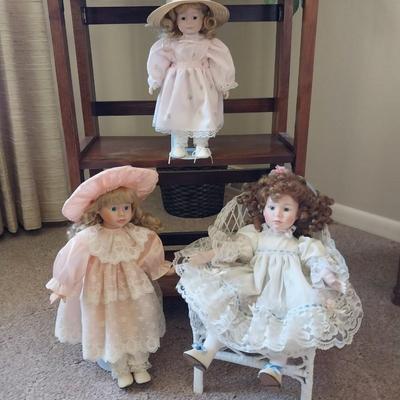 COLLECTABLE PORCELAIN DOLLS